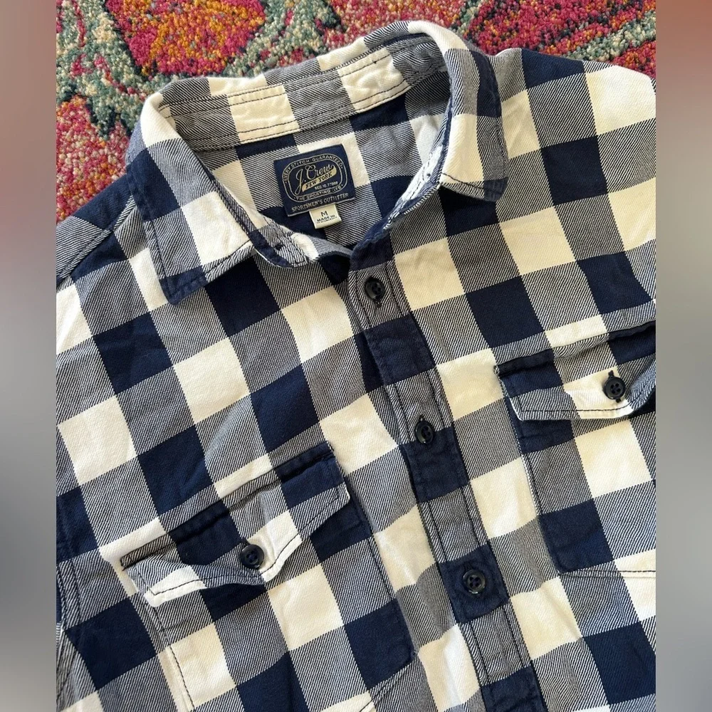 J. Crew | Men's Navy/White Large Gingham Check Button Down Shirt w/pockets sz M